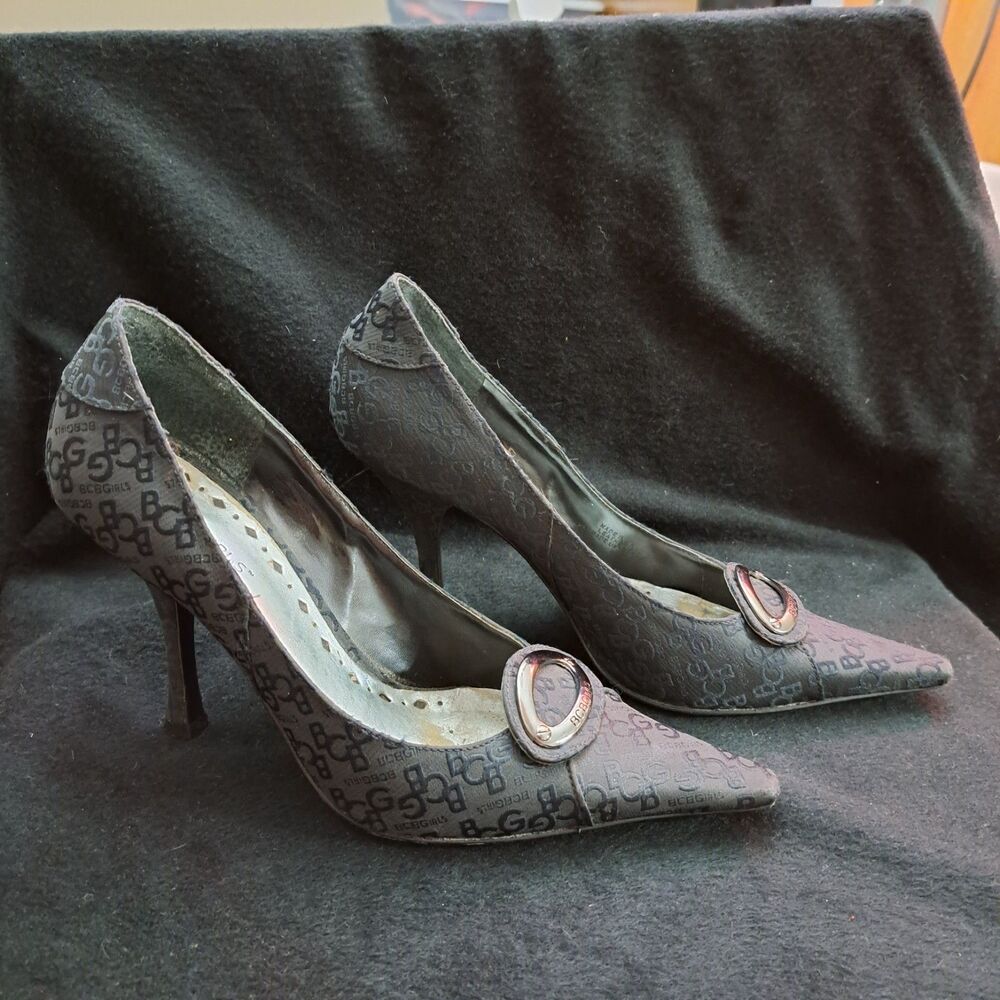 BCBGirls Logo printed Size 7 1/2 EU 37 1/2Heels Black